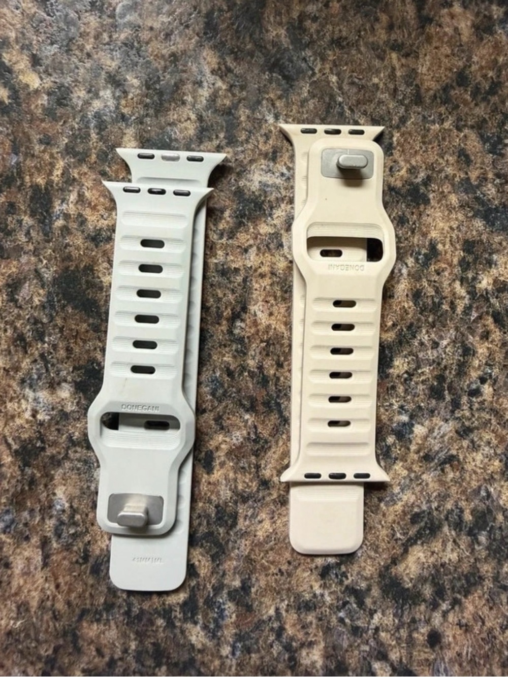 Universal Beige/Light Gray Silicone Watch Bands for Smartwatches